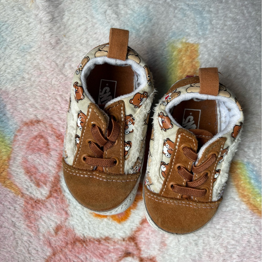 Vans Old Skool Bear Hugs Faux Fur Baby Shoes | Size 3